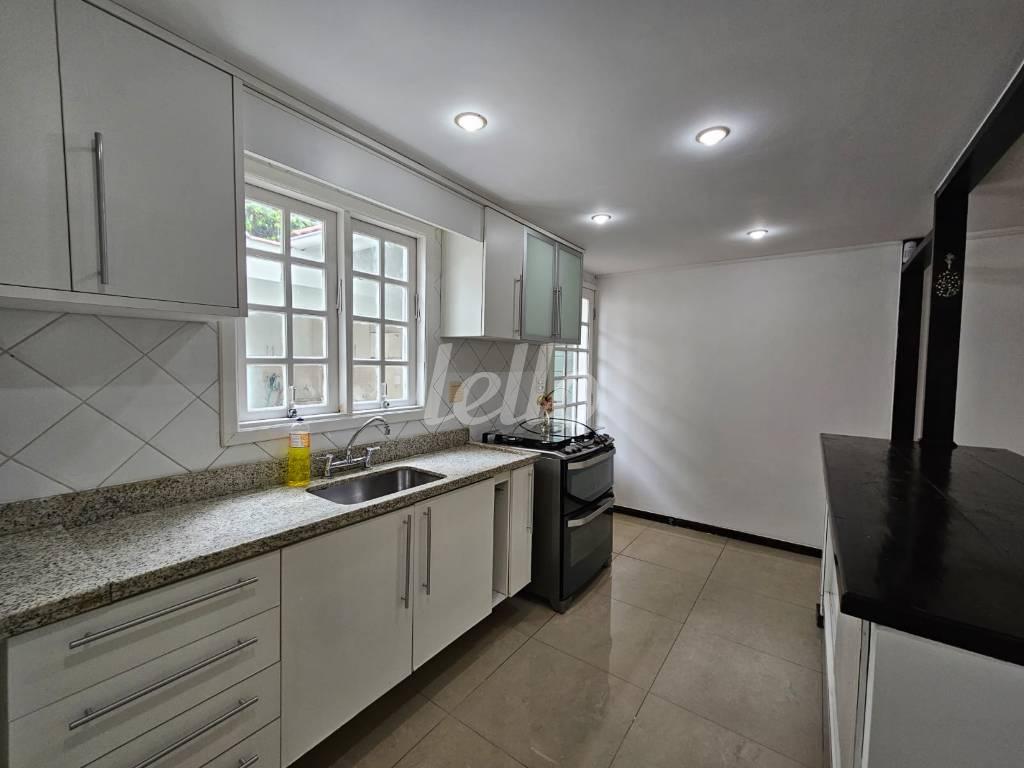 COZINHA de Casa para alugar, sobrado com 272 m², 3 quartos e 3 vagas em Vila Formosa - São Paulo