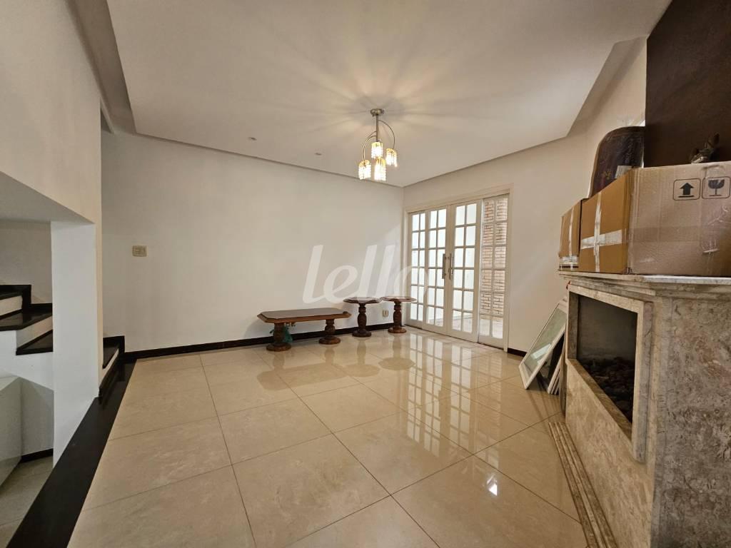 SALA de Casa para alugar, sobrado com 272 m², 3 quartos e 3 vagas em Vila Formosa - São Paulo