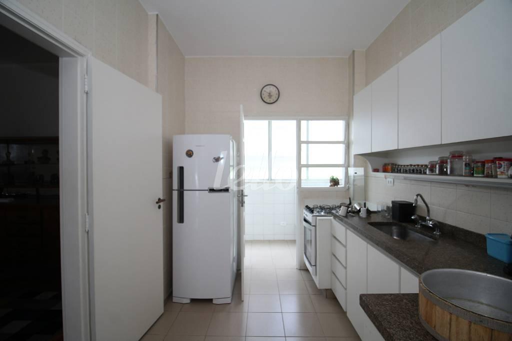 COZINHA de Apartamento para alugar, Padrão com 143 m², 2 quartos e 1 vaga em Bela Vista - São Paulo