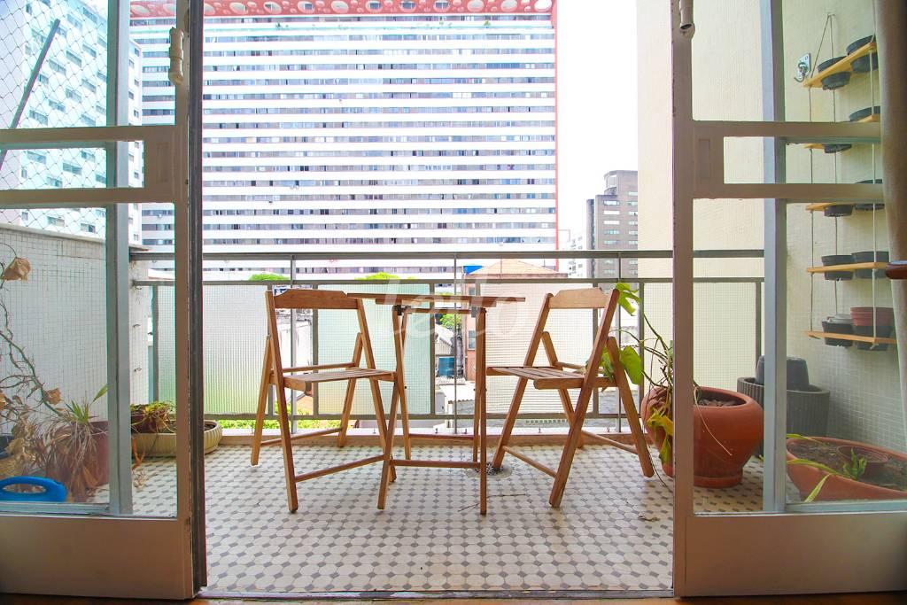 SACADA de Apartamento para alugar, Padrão com 143 m², 2 quartos e 1 vaga em Bela Vista - São Paulo
