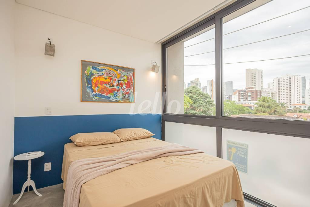DORMITÓRIO de Apartamento para alugar, Padrão com 38 m², 1 quarto e em Brooklin Paulista - São Paulo