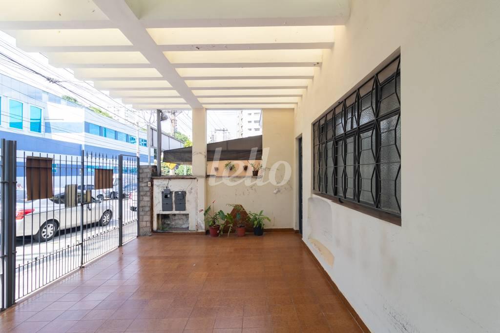 GARAGEM de Casa à venda, sobrado com 300 m², 3 quartos e 2 vagas em Alto da Moóca - São Paulo