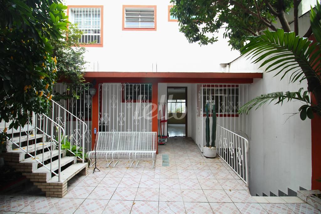 ÁREA EXTERNA de Casa para alugar, sobrado com 175 m², 4 quartos e 3 vagas em Jd. Nossa Sra. Aparecida - São Paulo