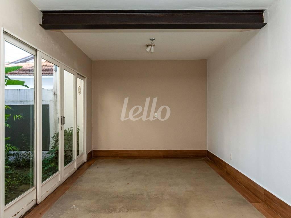 SALA de Casa para alugar, sobrado com 251 m², e 4 vagas em Campo Belo - São Paulo