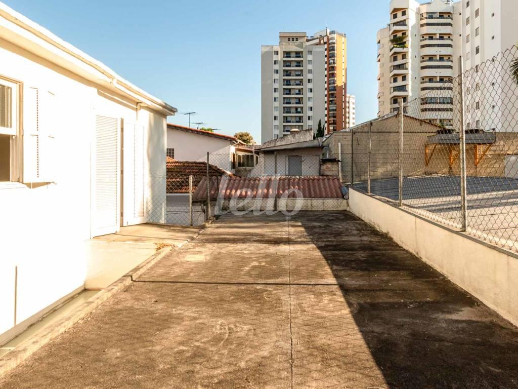 VARANDA de Casa para alugar, sobrado com 251 m², e 4 vagas em Campo Belo - São Paulo