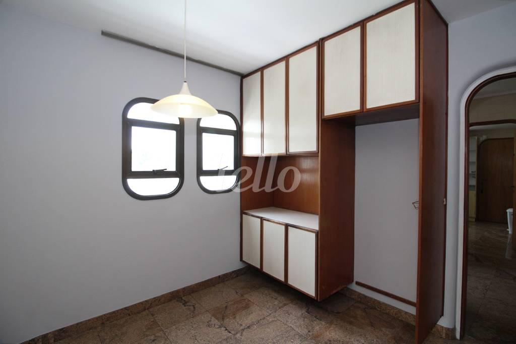SALA DE ALMOÇO de Apartamento para alugar, Padrão com 194 m², 3 quartos e 3 vagas em Indianópolis - São Paulo