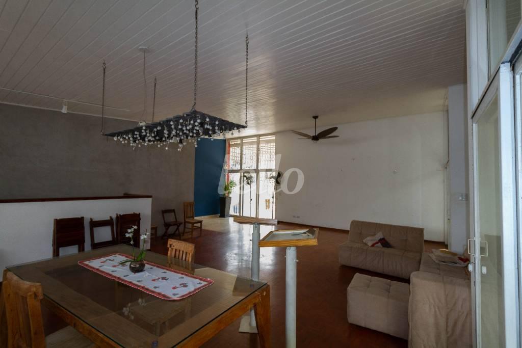 SALA de Casa para alugar, sobrado com 400 m², 2 quartos e 11 vagas em Lapa - São Paulo