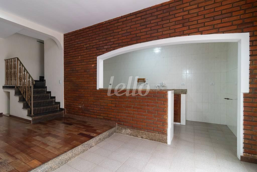 CASA 2 (FUNDOS) de Casa à venda, sobrado com 128 m², 4 quartos e 2 vagas em Tatuapé - São Paulo