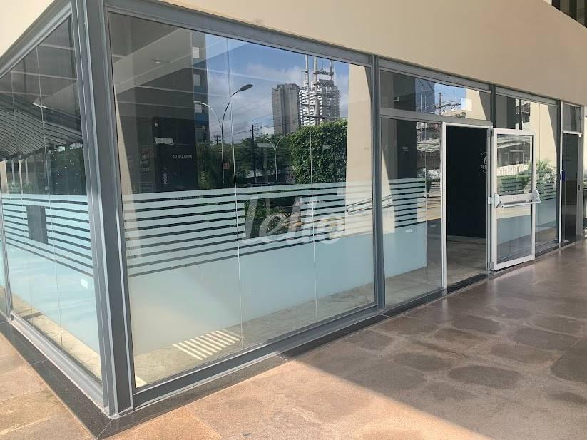 LOJA de Loja para alugar, Padrão com 171 m², e 3 vagas em Vila Gertrudes - São Paulo