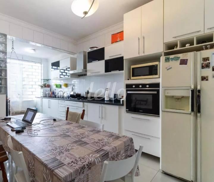 COZINHA de Apartamento à venda, Padrão com 108 m², 2 quartos e 1 vaga em Aclimação - São Paulo