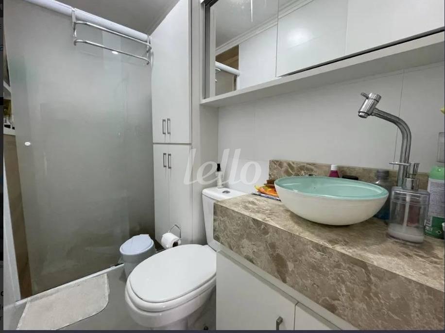 BANHEIRO COM JANELA de Apartamento à venda, Padrão com 60 m², 2 quartos e 1 vaga em Chora Menino - São Paulo