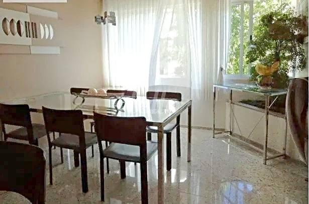LIVING de Apartamento à venda, Padrão com 70 m², 2 quartos e em Indianópolis - São Paulo