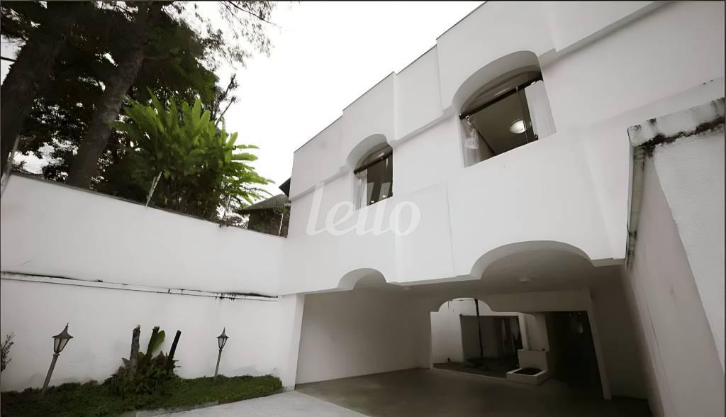 FACHADA INTERNA de Casa para alugar, assobradada com 365 m², 3 quartos e 4 vagas em Jardim dos Estados - São Paulo
