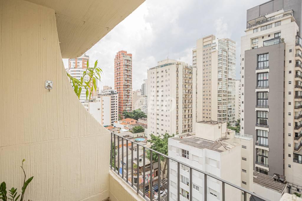 VISTA VARANDA de Apartamento à venda, Padrão com 75 m², 3 quartos e 1 vaga em Pinheiros - São Paulo