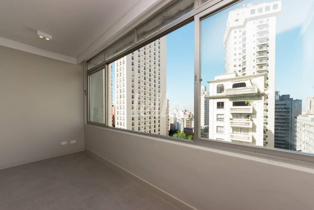 SALA de Apartamento à venda, Padrão com 212 m², 3 quartos e 2 vagas em Jardim América - São Paulo