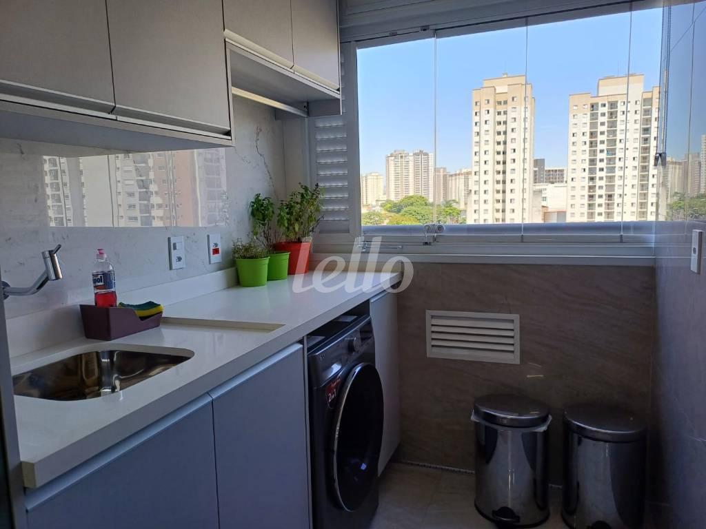 LAVANDERIA de Apartamento à venda, Padrão com 117 m², 2 quartos e 2 vagas em Quarta Parada - São Paulo