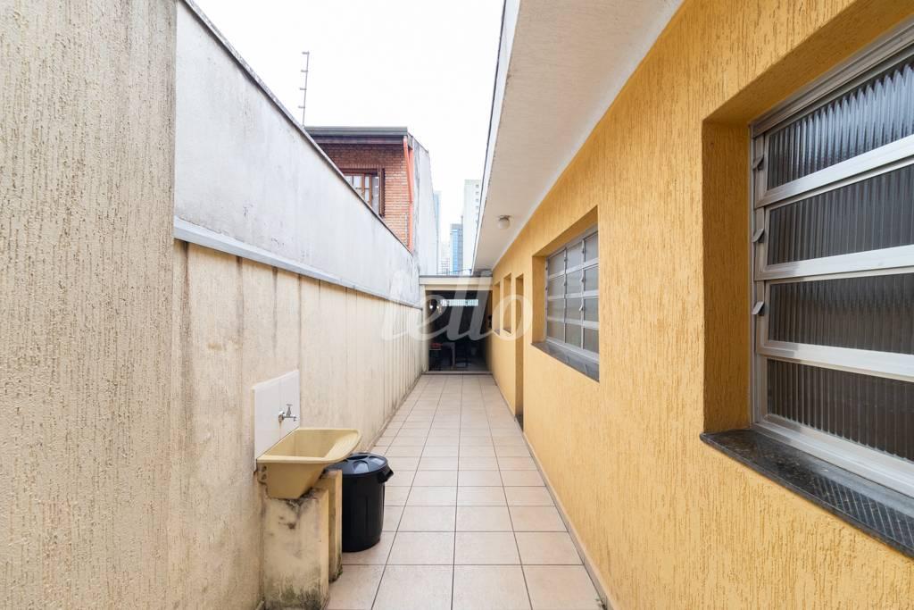ÁREA EXTERNA de Casa à venda, térrea com 180 m², 4 quartos e 1 vaga em Tatuapé - São Paulo