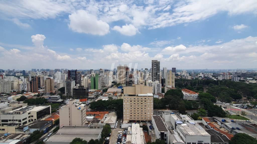 VISTA DA SALA de Apartamento à venda, Padrão com 60 m², 1 quarto e 1 vaga em Pinheiros - São Paulo
