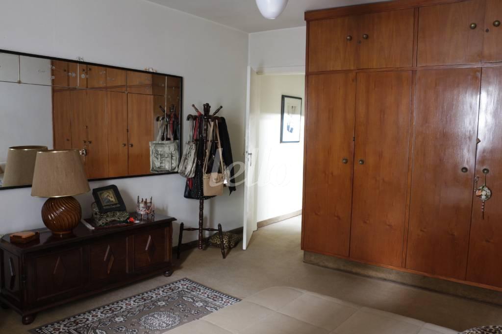 DORMITORIO de Casa à venda, sobrado com 226 m², 3 quartos e 1 vaga em Mirandopolis - São Paulo