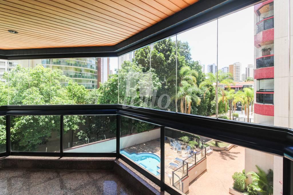 06 VARANDA de Apartamento à venda, Padrão com 140 m², 3 quartos e 3 vagas em Jardim Anália Franco - São Paulo
