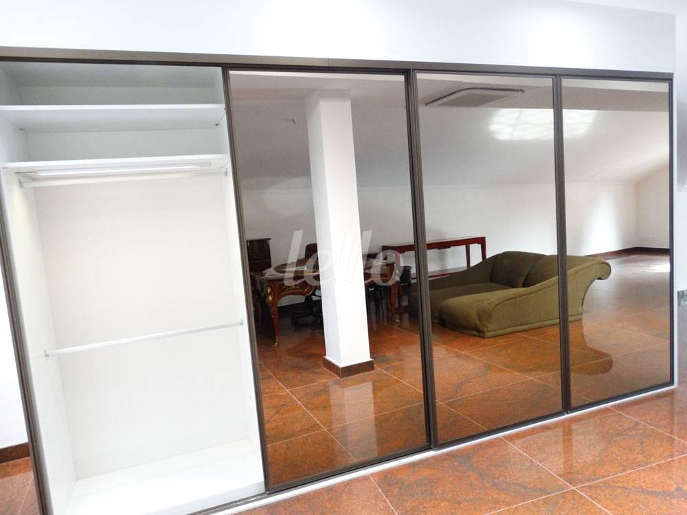 SUITE 3 de Casa para alugar, sobrado com 850 m², 5 quartos e 12 vagas em Jardim América - São Paulo