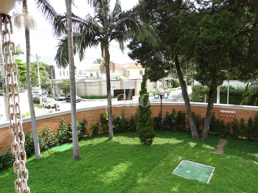 QUINTAL de Casa para alugar, sobrado com 850 m², 5 quartos e 12 vagas em Jardim América - São Paulo