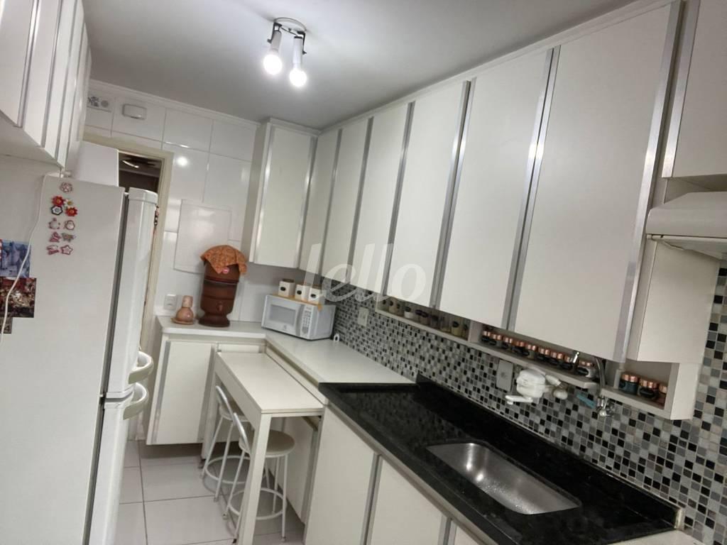 COZINHA de Apartamento à venda, Padrão com 72 m², 2 quartos e 2 vagas em Vila Gumercindo - São Paulo