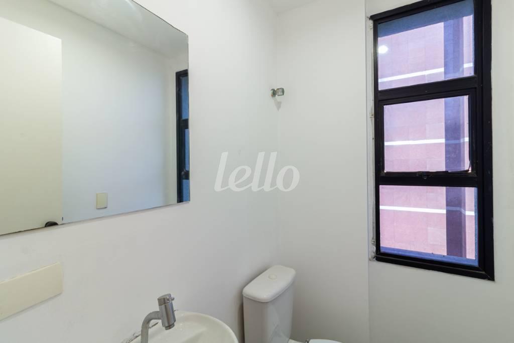 BANHEIRO 3 de Sala / Conjunto para alugar, Padrão com 105 m², e 3 vagas em Paraíso - São Paulo