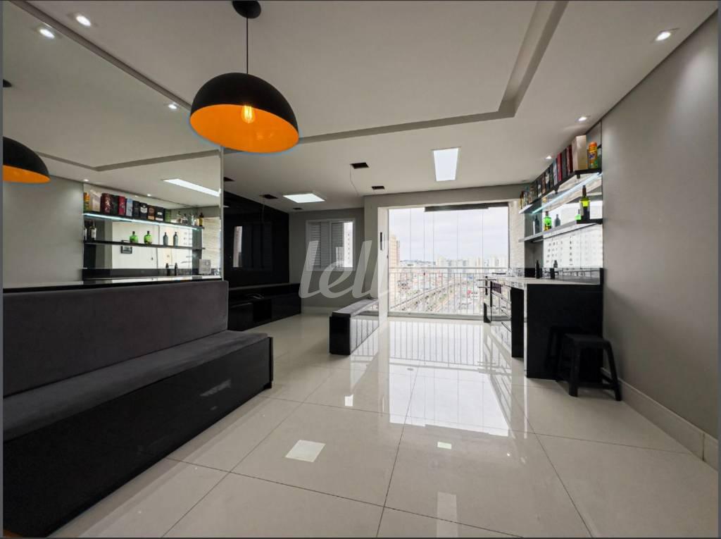 SALA de Apartamento à venda, Padrão com 66 m², 2 quartos e 1 vaga em Jardim Independência - São Paulo