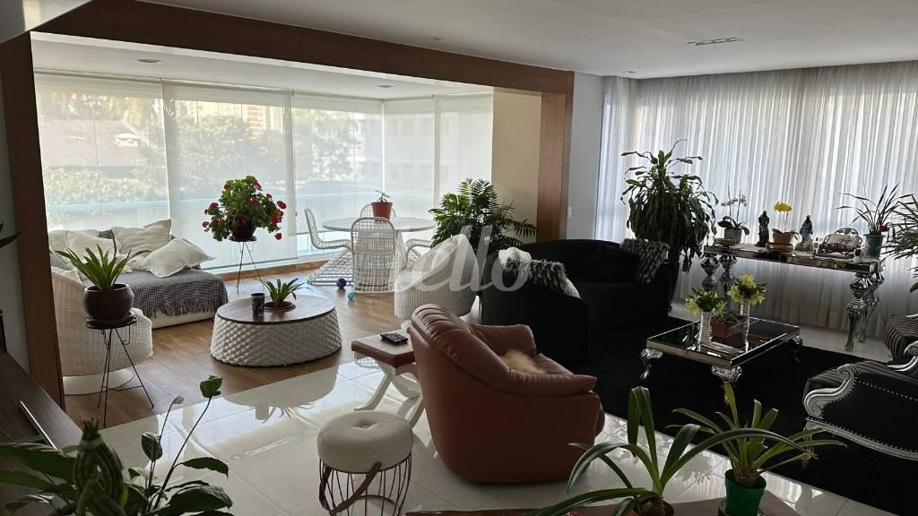 SALA de Apartamento à venda, Padrão com 225 m², 4 quartos e 4 vagas em Cidade Monções - São Paulo