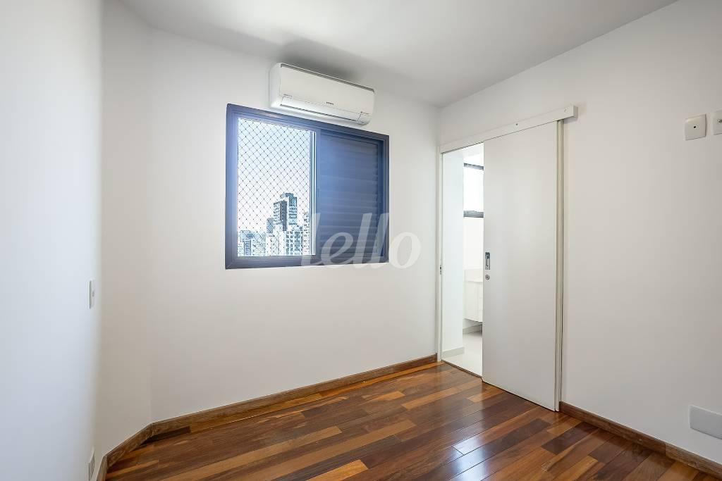 SUITE 2 de Apartamento para alugar, Padrão com 280 m², 3 quartos e 4 vagas em Indianópolis - São Paulo