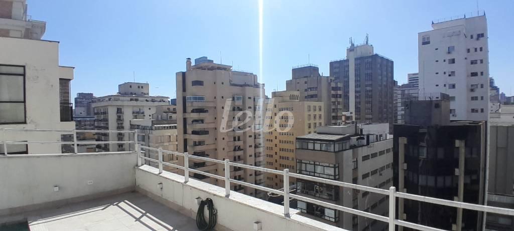 TERRAÇO de Apartamento para alugar, cobertura - Padrão com 342 m², 3 quartos e 2 vagas em Cerqueira César - São Paulo