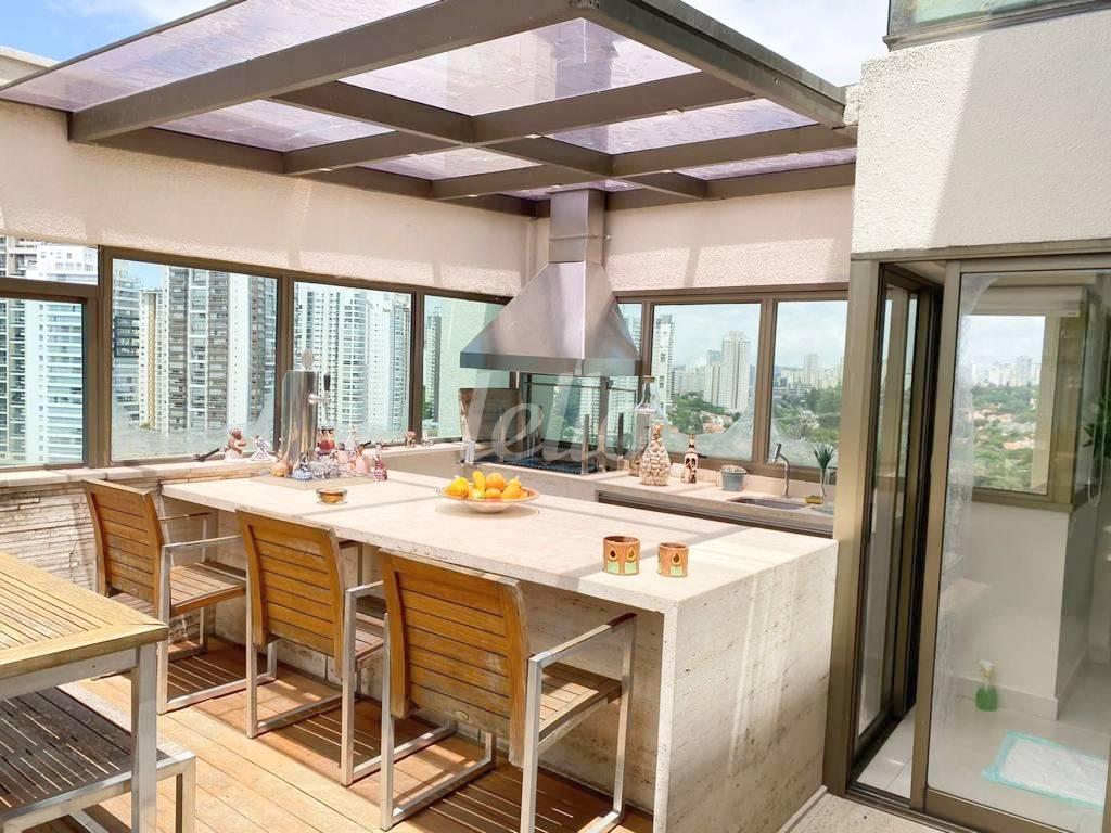 ÁREA GOURMET de Apartamento à venda, Duplex com 240 m², 3 quartos e 4 vagas em Brooklin Paulista - São Paulo