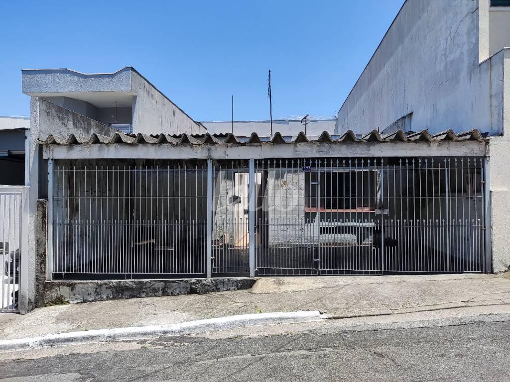FACHADA de Área / Terreno à venda, Padrão com 187 m², e em Vila Carrão - São Paulo