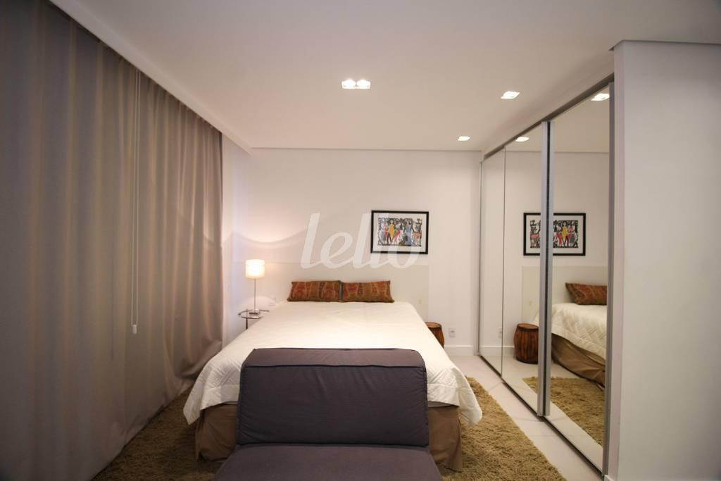 DORMITÓRIO de Apartamento para alugar, Padrão com 46 m², 1 quarto e 1 vaga em Pinheiros - São Paulo