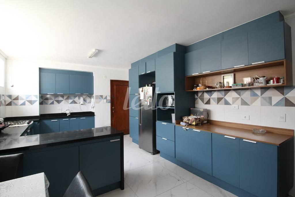 COZINHA de Apartamento à venda, Padrão com 187 m², 4 quartos e 1 vaga em Paraíso - São Paulo