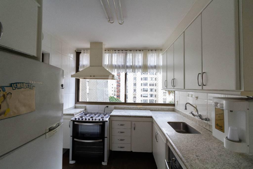 COZINHA de Apartamento para alugar, Padrão com 250 m², 4 quartos e 4 vagas em Santa Cecília - São Paulo