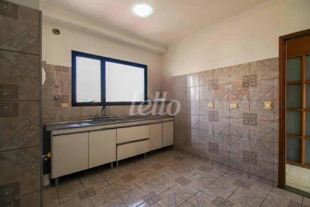 COZINHA de Apartamento à venda, Padrão com 127 m², 3 quartos e 2 vagas em Vila Carrão - São Paulo