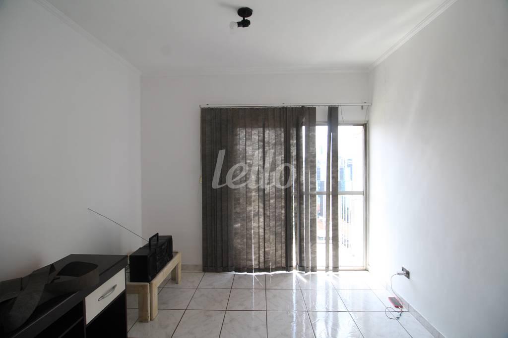 SALA de Apartamento para alugar, Padrão com 70 m², 2 quartos e 2 vagas em Vila Olímpia - São Paulo