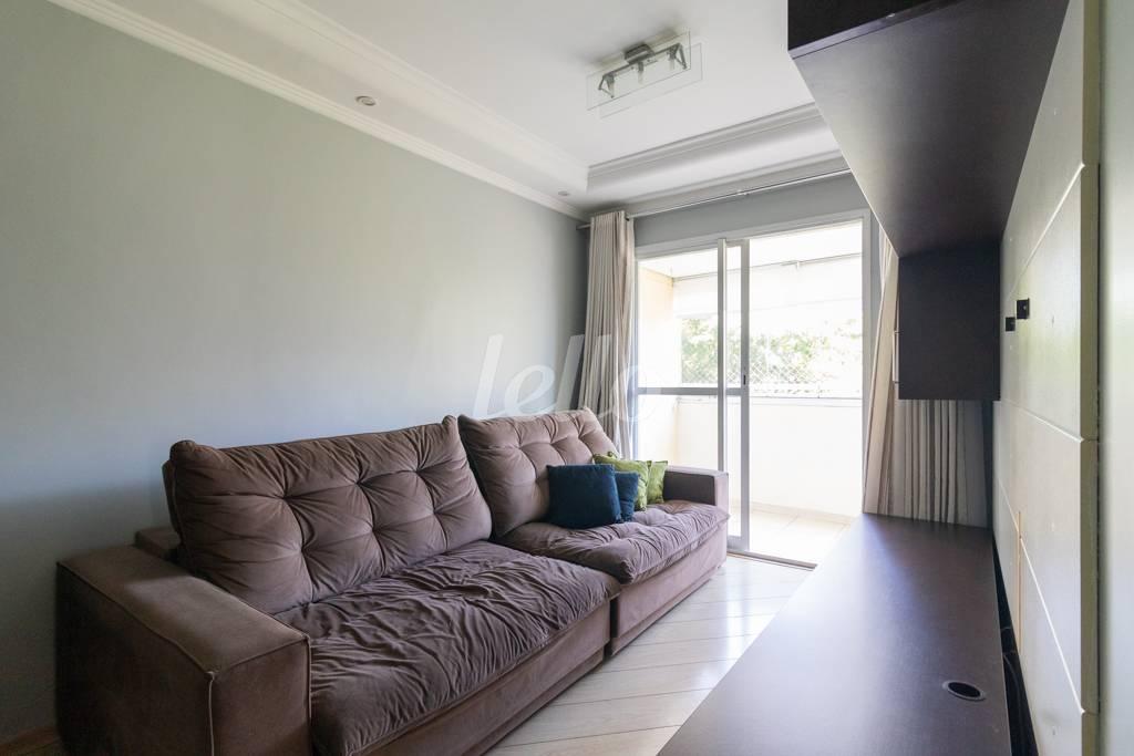 SALA de Apartamento à venda, Padrão com 72 m², 3 quartos e 2 vagas em Vila Gomes Cardim - São Paulo