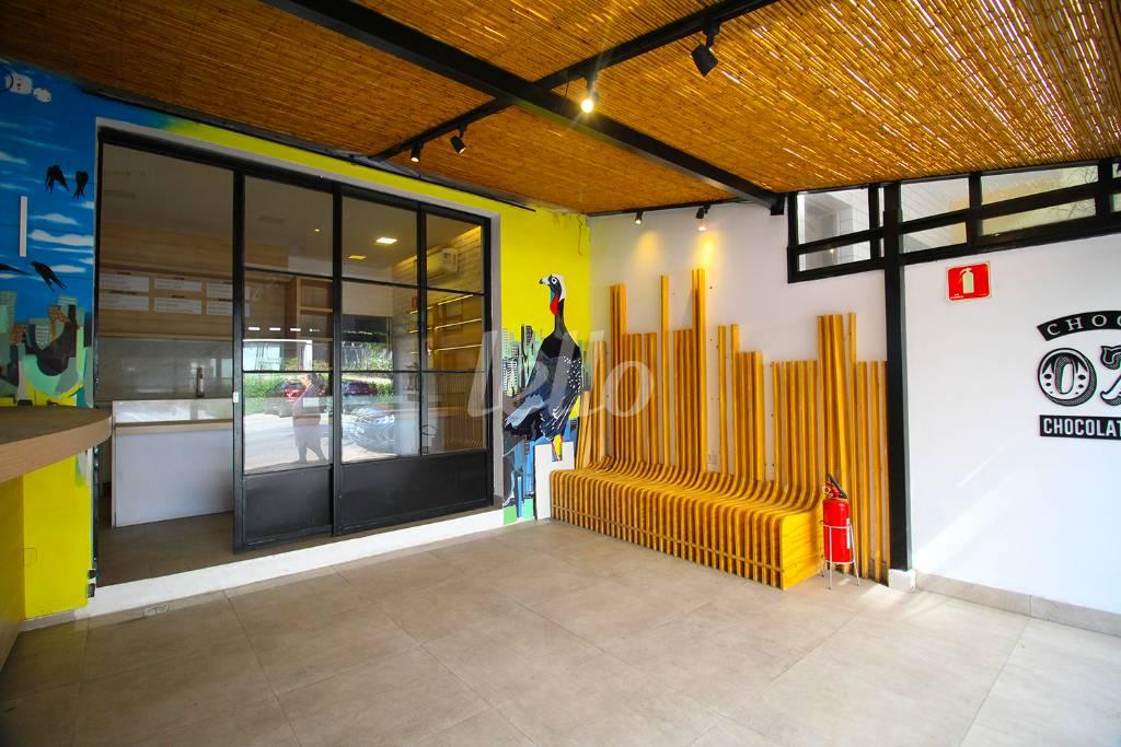 ENTRADA de Loja para alugar, Padrão com 50 m², e em Indianópolis - São Paulo