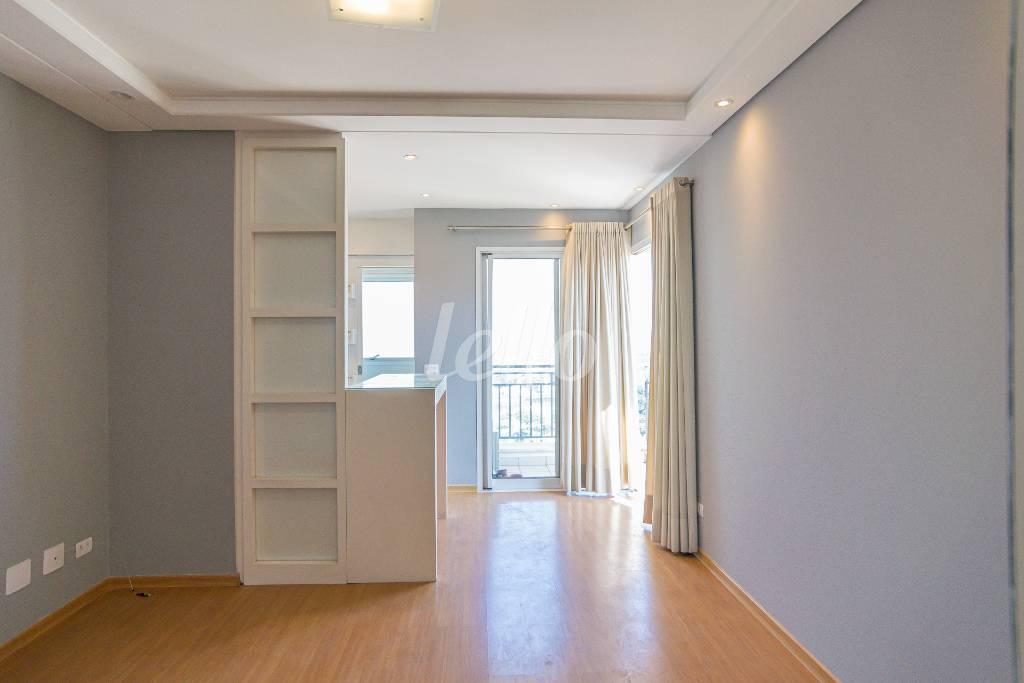 SALA de Apartamento para alugar, Padrão com 47 m², 1 quarto e 1 vaga em Consolação - São Paulo