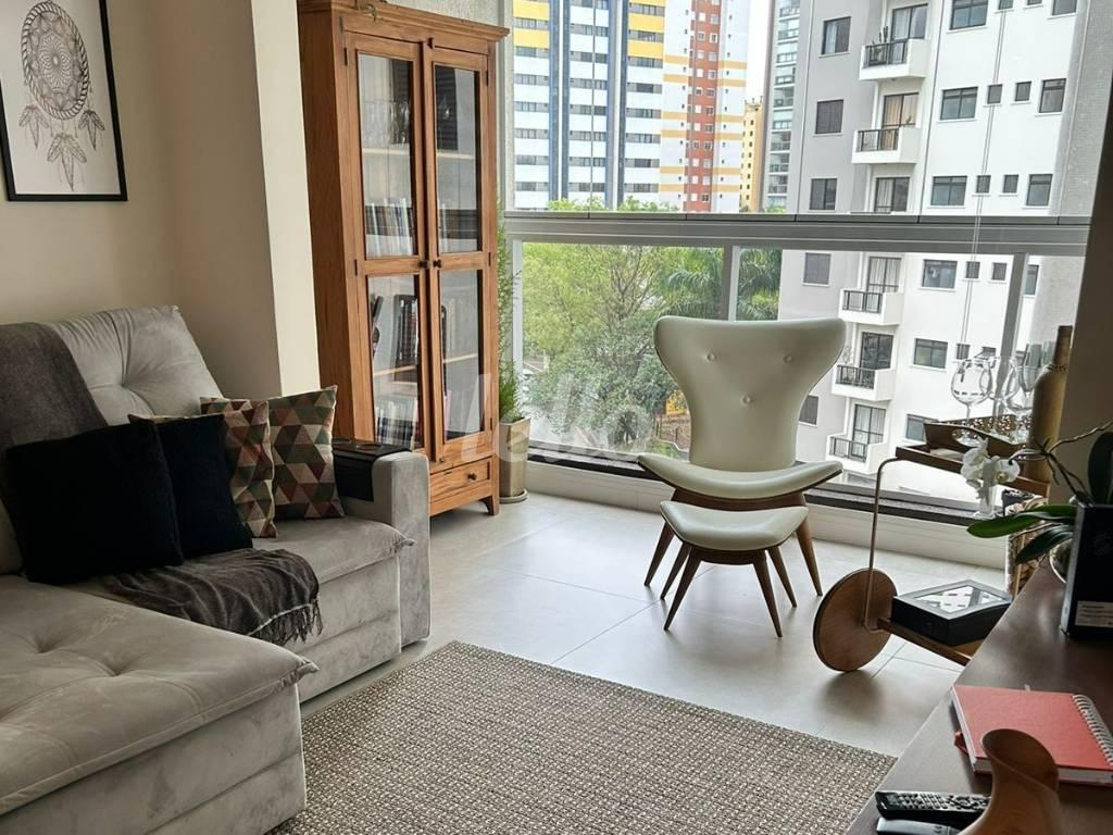 VARANDA de Apartamento à venda, Padrão com 60 m², 2 quartos e 1 vaga em Chácara Inglesa - São Paulo