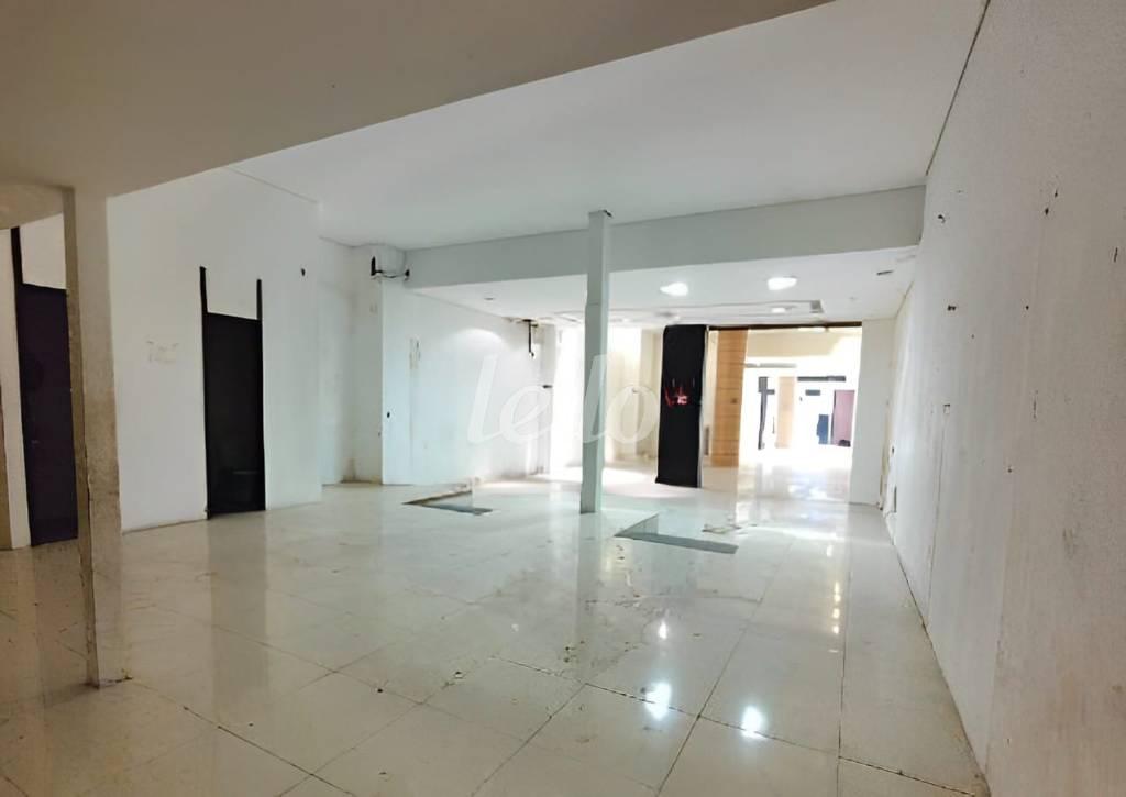 LOJA de Loja para alugar, Padrão com 450 m², e em República - São Paulo