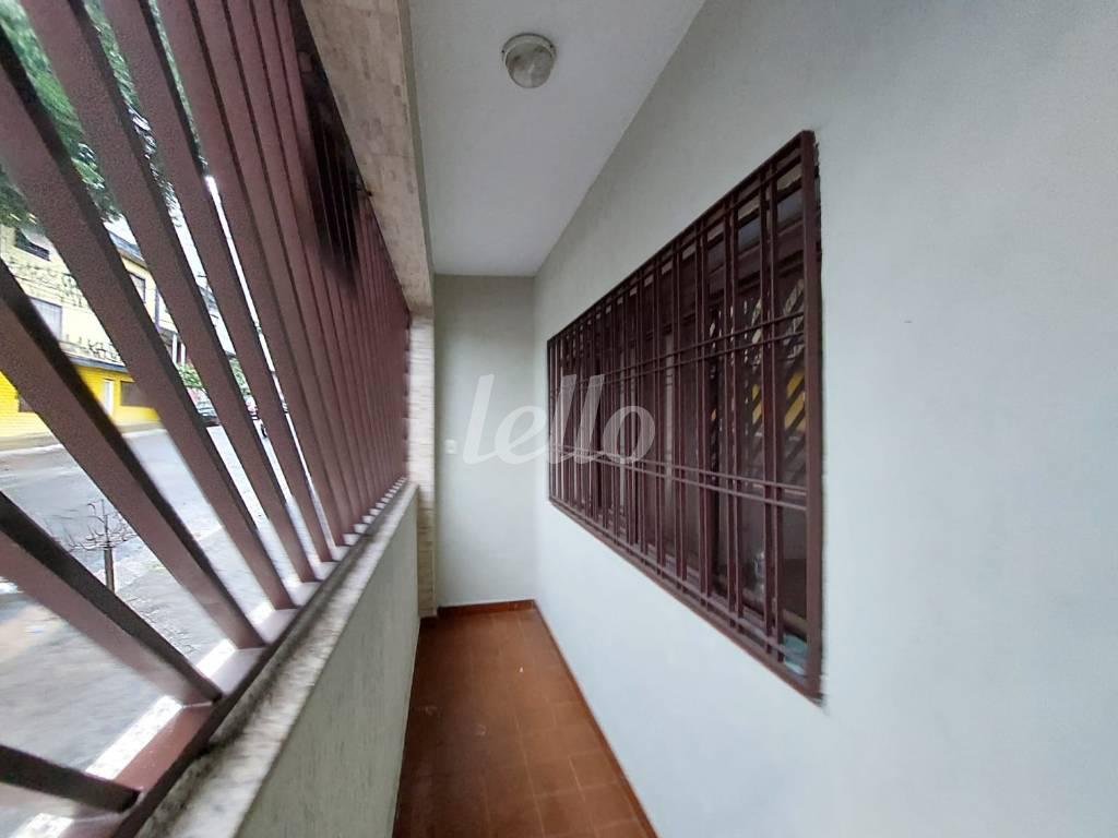 QUINTAL DA FRENTE de Casa à venda, sobrado com 220 m², 3 quartos e em Alto da Moóca - São Paulo