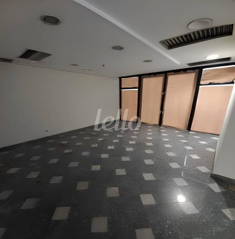 LOJA de Loja para alugar, Padrão com 684 m², e 9 vagas em Bom Retiro - São Paulo