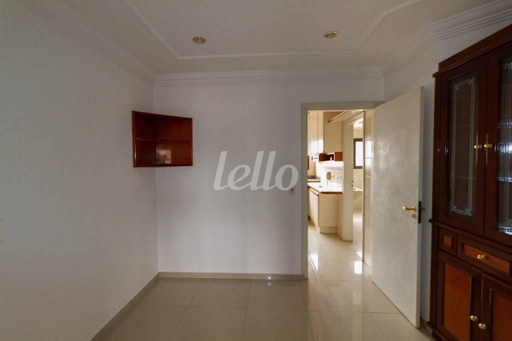 COPA de Apartamento para alugar, Padrão com 219 m², 3 quartos e 1 vaga em Vila Ester (zona Norte) - São Paulo