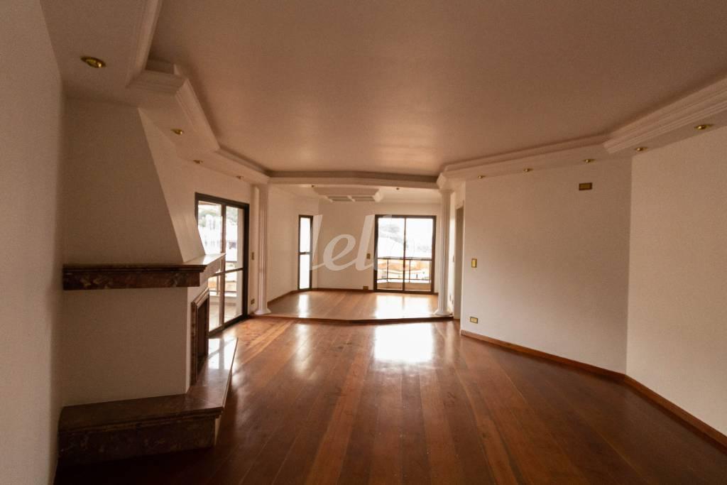 SALA de Apartamento para alugar, Padrão com 219 m², 3 quartos e 1 vaga em Vila Ester (zona Norte) - São Paulo