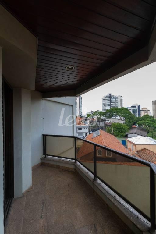 SACADA DA SUÍTE 3 de Apartamento para alugar, Padrão com 219 m², 3 quartos e 1 vaga em Vila Ester (zona Norte) - São Paulo