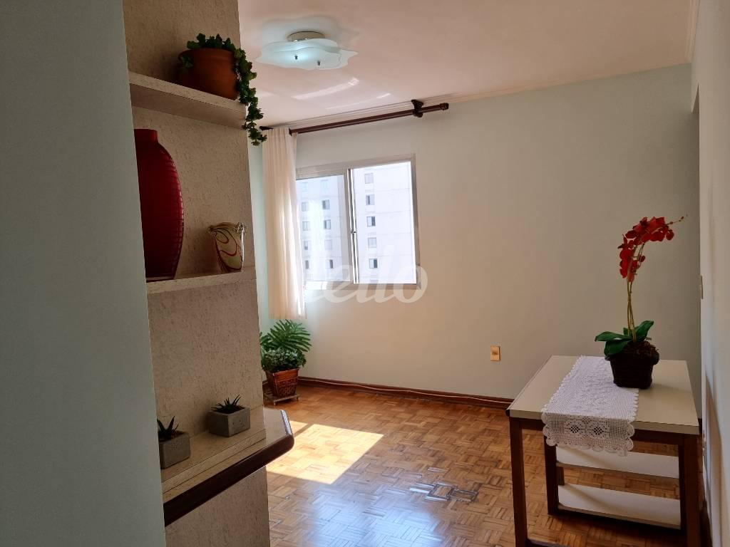 SALA de Apartamento à venda, Padrão com 67 m², 2 quartos e 1 vaga em Vila Mariana - São Paulo